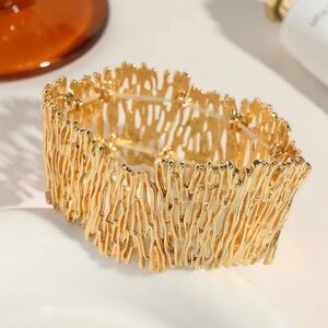 Textured Wide Cuff Style Stretch Bracelet